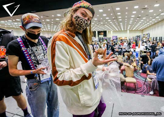 Marble Exchange 2022 Onstage Artist with Marble Pose